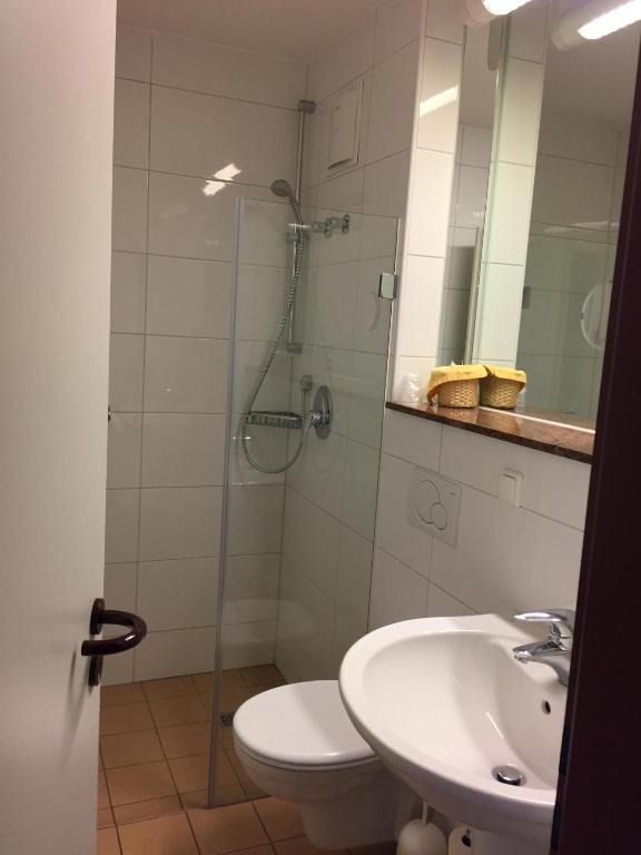 3 - Bad im Haus Alexander Frechen 3